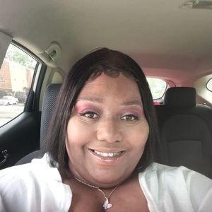 Meet your Posher, Juanita